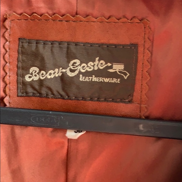 Beau-geste Leather Vest - Picture 3 of 3